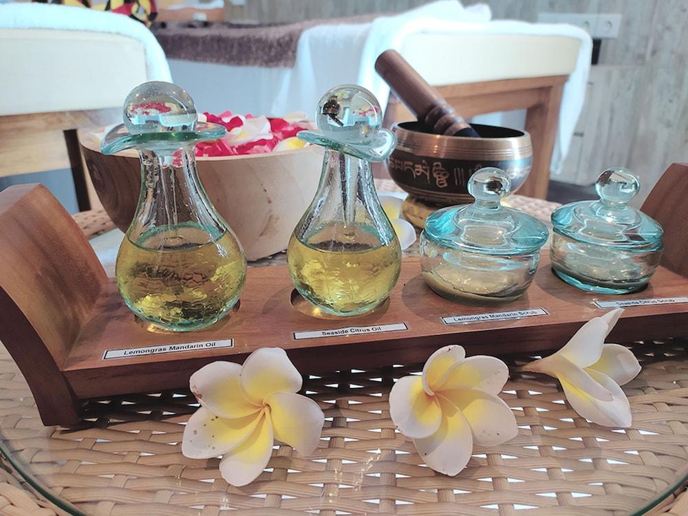 The Capital Hotel And Resort Seminyak Esterno foto