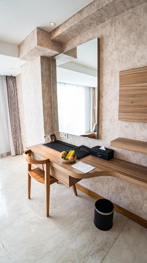 The Capital Hotel And Resort Seminyak Esterno foto