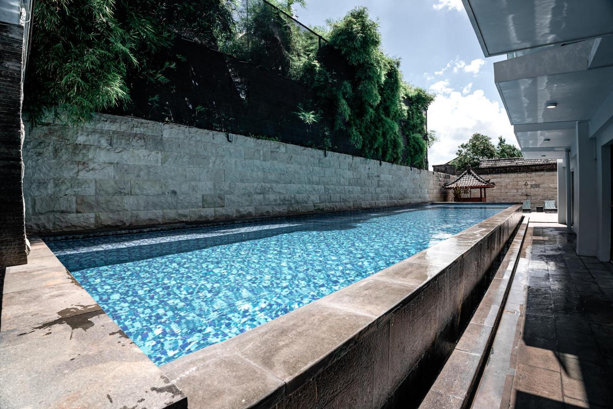 The Capital Hotel And Resort Seminyak Esterno foto