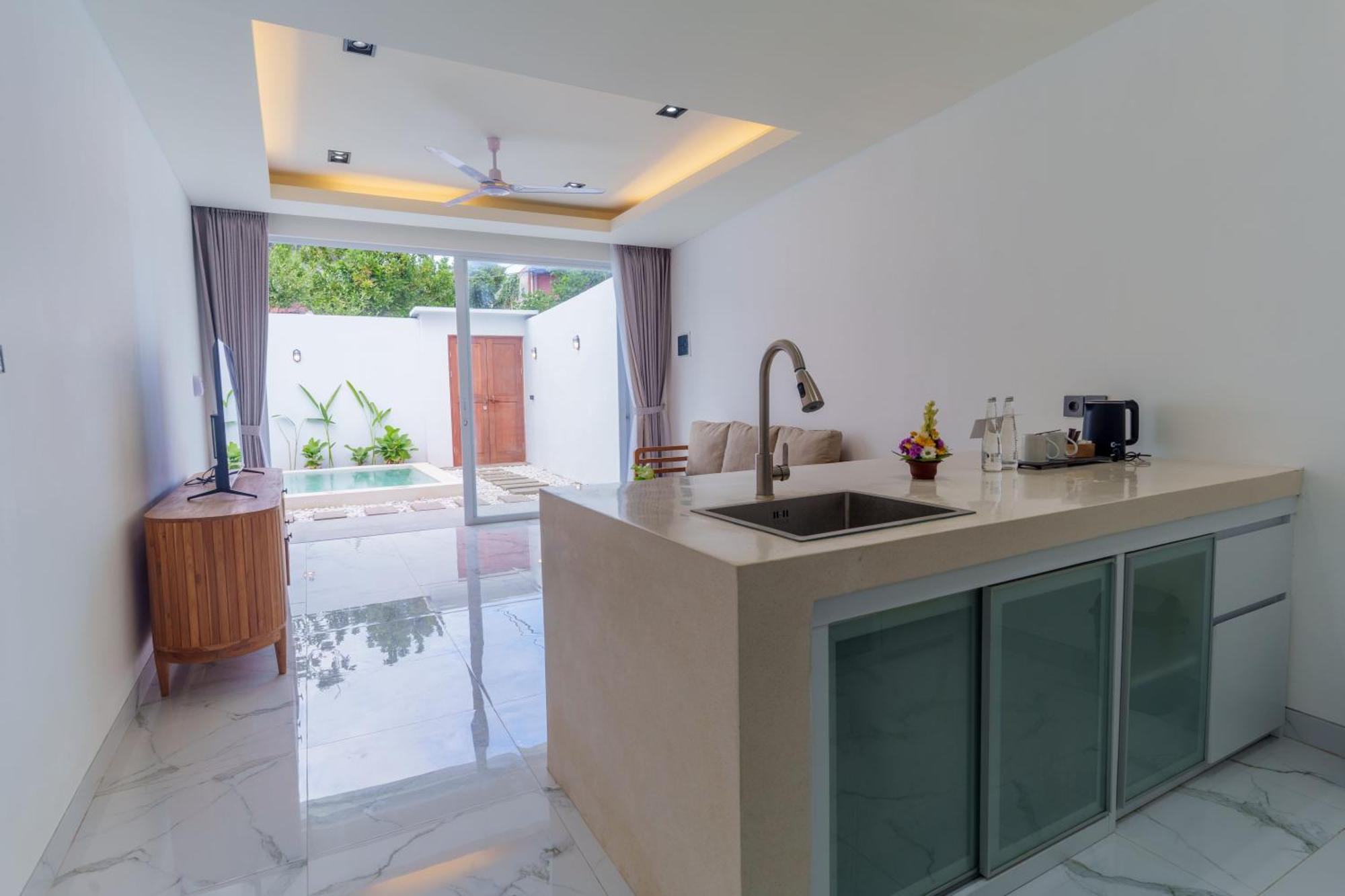 The Capital Hotel And Resort Seminyak Esterno foto